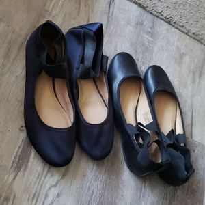 Ballet flats with elastic ankle band.  Black/Navy